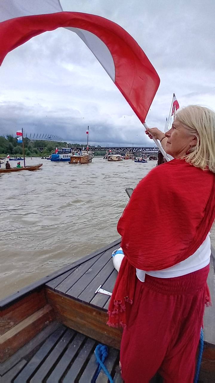 The history and traditions associated with the Vistula River are very important to us. We participate in or organize a variety of events related to this, such as the 'W Hour' on the Vistula, the 'Jagiellonian Bridge' in Czerwińsk, the 'Independence Concert' in Modlin, and many others.